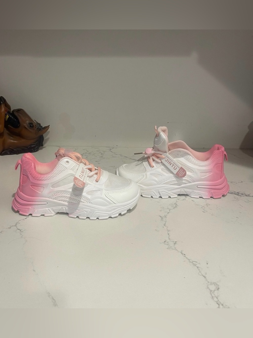 NWT JINTU Girls White Pink Chunky Sneakers Size 6 Big Kid Mesh Athletic
